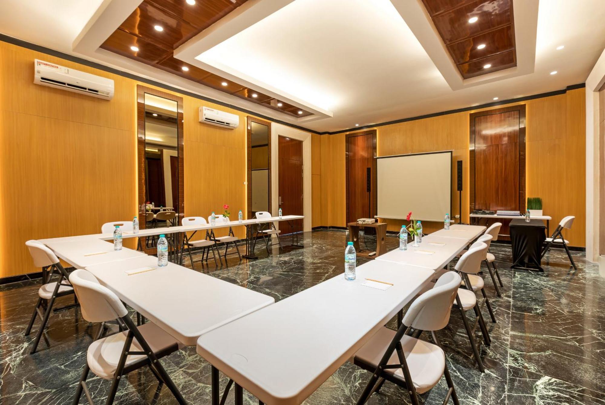 Boss Legian Hotel Powered By Archipelago Zewnętrze zdjęcie
